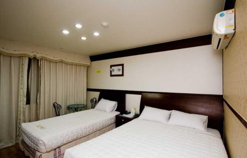 Incheon Airport Hotel June מראה חיצוני תמונה